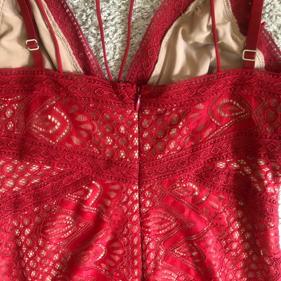 Guess NWOT Long Red Net Dress - Picture 11 of 16